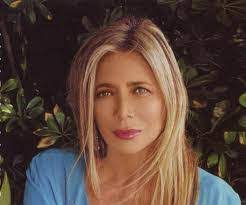 In 2017 she starred in an episode of the motto of the stars featuring james corden and john cusack who made her her. Mara Venier Startseite Facebook