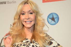 Roter Teppich beim Mira Award: Sky verleiht die "Oscars des  Bezahlfernsehens" ...