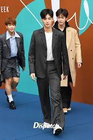 20 Idols That Outdid Themselves At Seoul Fashion Week Seoul Fashion Week Fashion Week Fashion