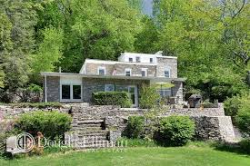 Own An Entire Stone Mini Estate In Putnam County For 500 000 6sqft Stone House Historic Homes Old Houses