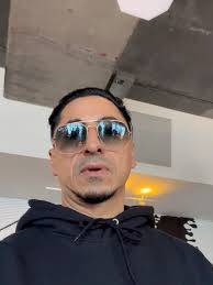 Découvrez les secrets de la réussite avec le réalisateur Éif Rivera