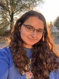 Abby Titus's Instagram, Twitter & Facebook