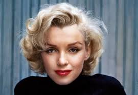 Napravite Frizuru Kao Marilyn Monroe Organ Vlasti Marilyn Monroe Hair Hairstyle Hair Styles