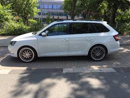 Fie ca e vorba de styling exterior, styling interior sau tuning pe sub capota, aici vei gasi ceea ce cauti. Fabia Iii Tuning Bilder Von Umbauten