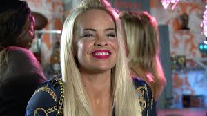 Grace is just unforgivable. I don't know how she will be able to stay in  the show after this storyline. There's a lot of baddies again in the show,  Grace, Rex, DI