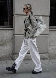 View breaking news headlines for bag stock from trusted media outlets at marketbeat. The Best Logo Tote Bags To Own Now News Editorialist