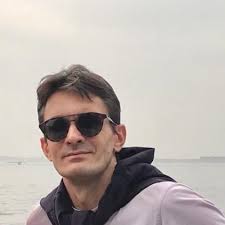 Antonio Vila's Instagram, Twitter & Facebook