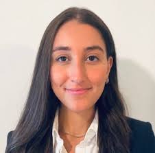 Julia Bover's Instagram, Twitter & Facebook