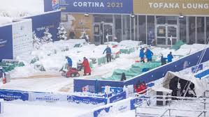 Nur noch die beiden slaloms stehen bei den titelkämpfen in schweden am programm. Schneechaos Wirbelt Wm Programm Durcheinander Ski Wm 2021 Sportnews Bz