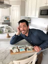 How tall are the property brothers. What Is It Really Like To Be On Property Brothers People Com