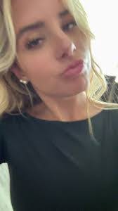 Brianna Bonelli's Instagram, Twitter & Facebook