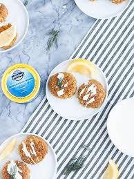 Sardine consist of 8% fat, 19% protein, 0% carbs, 0% fiber and 70% water. Low Carb Tuna Cakes