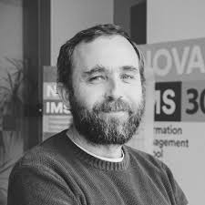 Why Esri is the Best GIS Technology Stack for 2025