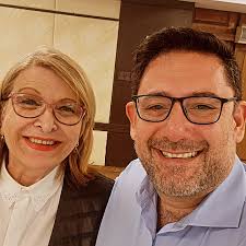 Trabajando con asociaciones iberoamericanas de Alzheimer en Santa Cruz de  la Sierra