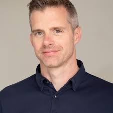 Jonathan Butler RIBA and I had a fun afternoon at the Property+Padel event  held at Rocket Padel Battersea.