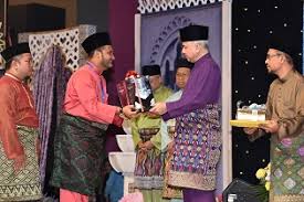 Download lagu tilawah al quran (1.16mb) dan streaming kumpulan lagu tilawah al quran (1.16mb) mp3 terbaru di metrolagu dan untuk melihat detail lagu tilawah al quran klik salah satu judul yang cocok, kemudian untuk link download tilawah al quran ada di halaman berikutnya. Dymm Paduka Seri Sultan Perak Berkenan Berangkat Majlis Penyerahan Hadiah Tilawah Dan Menghafaz Al Quran Peringkat Negeri Perak 16 Januari 2020