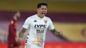 El delantero italiano de madre peruana, gianluca lapadula, quien milita en el benevento de la serie a de italia, subió una fotografía de su nuevo tatuaje, inspirado en los así, el delantero mostró su cariño por el país y de inmediato varios hinchas se animaron a pedirle que vista la camiseta nacional. Gianluca Lapadula El Delantero Italiano Con El Que Gareca Podria Contar Para Peru Tyc Sports