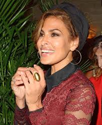 She began acting in the late 1990s. Eva Mendes Klatsch Tratsch De