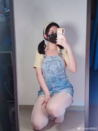 Naimi奶咪2: 六月新图制作好啦- 柚子肉