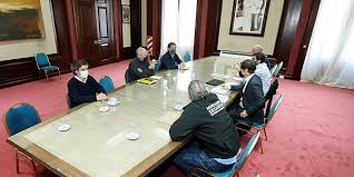 El gobernador bonaerense, axel kicillof, anunció hoy que la provincia regresará a las clases presenciales en los distritos del área metropolitana de buenos aires (amba). Amba Kicillof Y Larreta Acordaron Monitorear Los Casos De Hoy Y Manana Para Ver Como Sigue La Cuarentena Cooperativa La 770