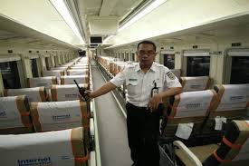 Update jadwal terbaru krl jogja solo per maret 2021 kini melayani 22 perjalanan setiap hari. Ka Premium Madiun Solo Begini Keunggulannya