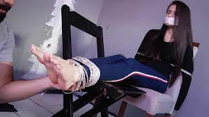 BoundHub - Chair Tied Foot worship