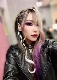 can we talk about how beautiful Kairi Sane is 💕