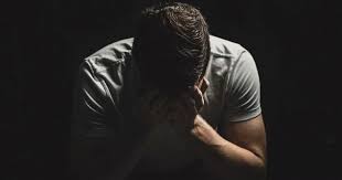 Kadang, kamu harus kehilangan seseorang sebelum akhirnya menyadari betapa berartinya dia dalam hidupmu. 6. Masih Teringat Akan Bekas Kekasih Anda Menyesal Berpisah Dengannya