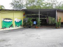 It was built during the reign of sultan ibrahim from 1782 to 1826 to fight against the dutch. Kuala Selangor The Thrifty Traveller