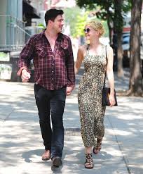 Carey mulligan was first blown carey mulligan and her husband marcus mumford have reportedly welcomed a newborn baby! Who Is Carey Mulligan S Husband Marcus Mumford