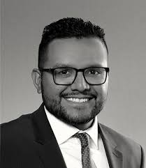 Vincent Mora's Instagram, Twitter & Facebook