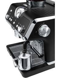 With a delonghi coffee machine you get great tasting coffee that's easy to prepare. Delonghi La Specialista Coffee Machine Matt Black Ec9335bm Myer