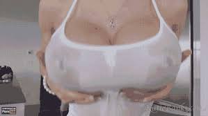 Katie Banks Wet Boobs Porn Gif | Pornhub.com