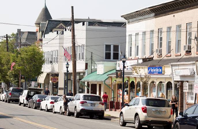 In Oyster Bay, a Real Waterfront Community - WSJ