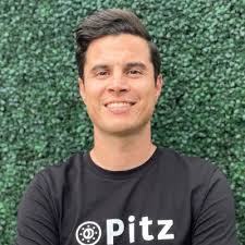 Fernando Mendivil's Instagram, Twitter & Facebook