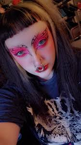 A no eyebrow look I tried! I'd love to see more in the comments:P