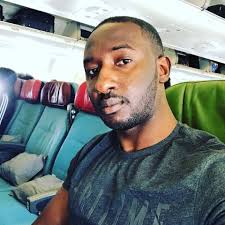 Hahaha...He's Not Resting....Wollap Wollap !!! Eyoooo !!!!