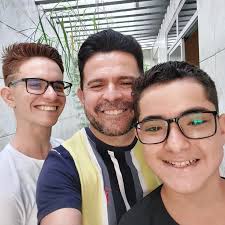 Curtindo meu níver com minha família e amigos! ❤️✌🏻😎👌🏻🎉🎊🥳🎈