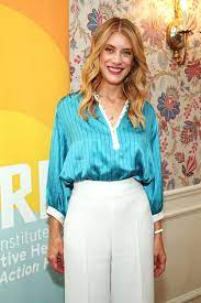 The actress has now extended her visa to november and is focusing on setting up projects in australia. Mcdreamys Grey S Anatomy Comeback Kate Walsh Feiert Es Promiflash De