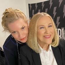 Cassandra Sandberg (@CassandraSands)