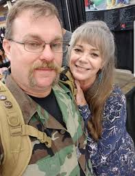 Anne Lockhart at a con