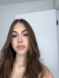 Lele da Bárbara Gama 🍉🫶🐝 (@universodacarolzambotii)