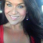 Deena Berry's Instagram, Twitter & Facebook