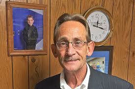 Larry Gossard's Instagram, Twitter & Facebook