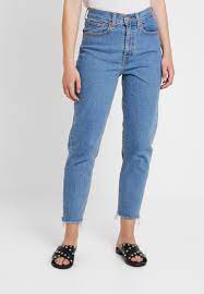 Lowest price in 30 days. Levi S Mom Jean Jeans Tapered Fit Pacific Sky Blue Denim Zalando Pl