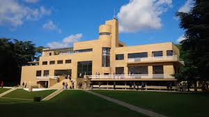 Art Deco Inspired Villa Cavrois In 1932 The Villa Featured An Open Floor Plan Radio Loudspeakers In Every Room Heated Floor Villa Cavrois Villa Maison Style