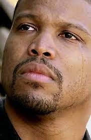 Lee Hightower's Instagram, Twitter & Facebook