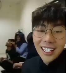 Lagi, Penampilan Roy Kiyoshi Jadi Bahan Omongan karena Bentuk Gigi yang  Aneh!