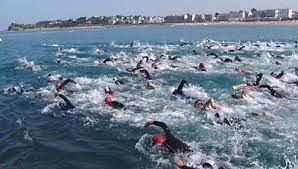 Athlètes nageur et une comparaison des données et le confinement, la corde, faire. Triathlon A Saint Jean De Luz 5 Septembre 2020 Hotel Relais St Jacques