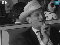 Des touristes à propos de Paris